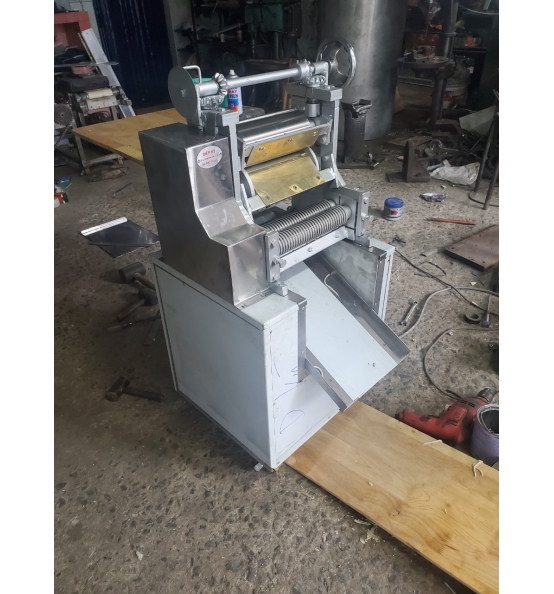 Máy cắt bột bánh canh