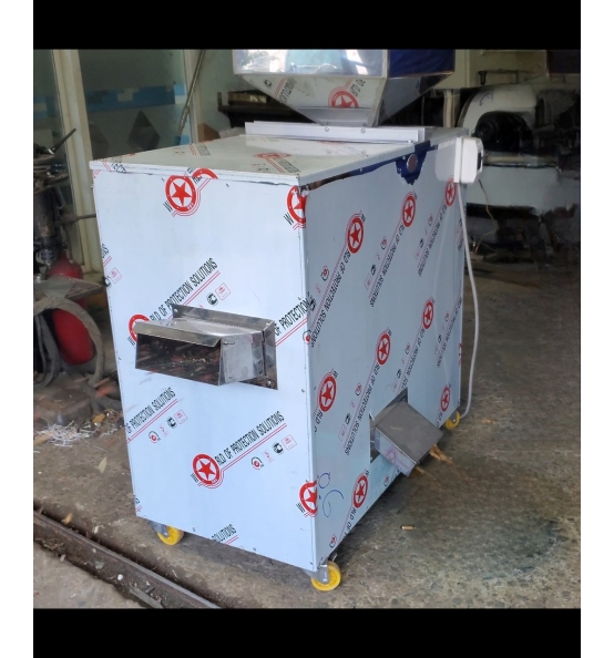 Máy bóc vỏ lụa đậu phộng, lạc